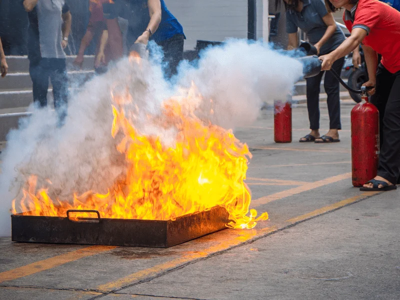 Antincendio Pisa 6 Antincendio Pisa – Manutenzione Estintori, Rivelazione Incendi e Porte REI | EMA Safety Solutions
